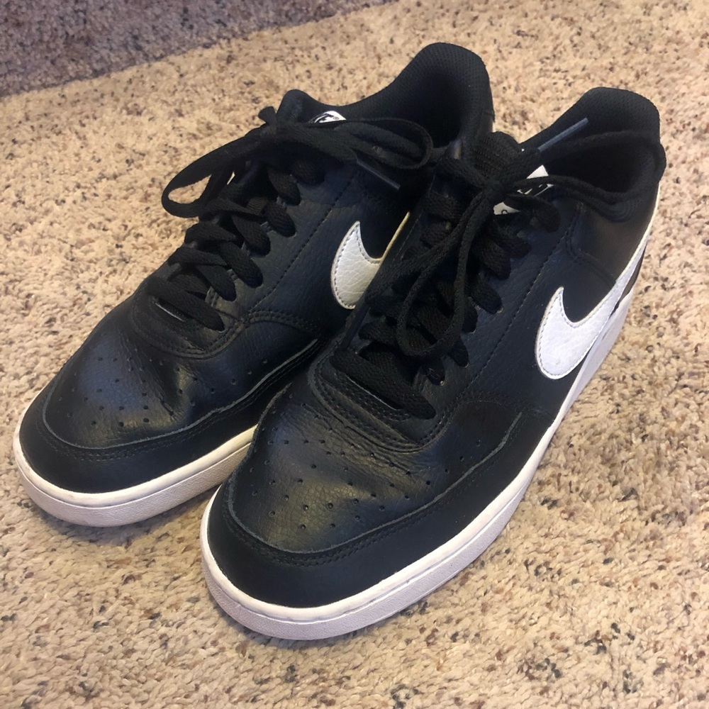 Nike court low vision